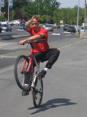 cabrage de velo stunt